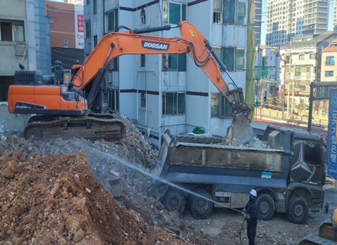 화성시 봉담읍 상리 26-21 외 5필지내 건물7동 철거공사 (완파)